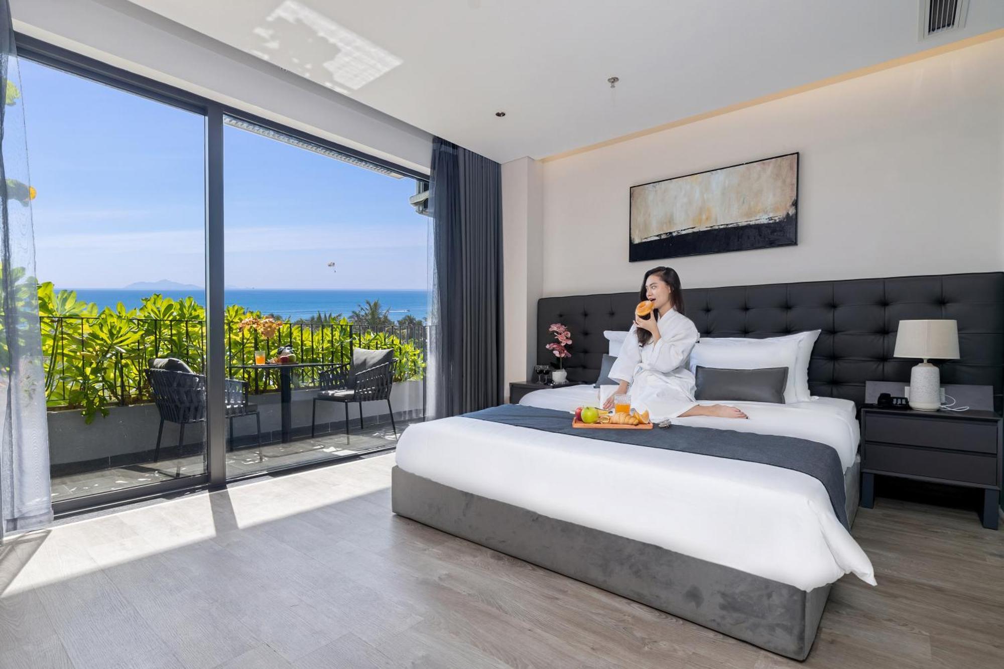 Jbay Beachfront Boutique Hotel Danang Exterior photo