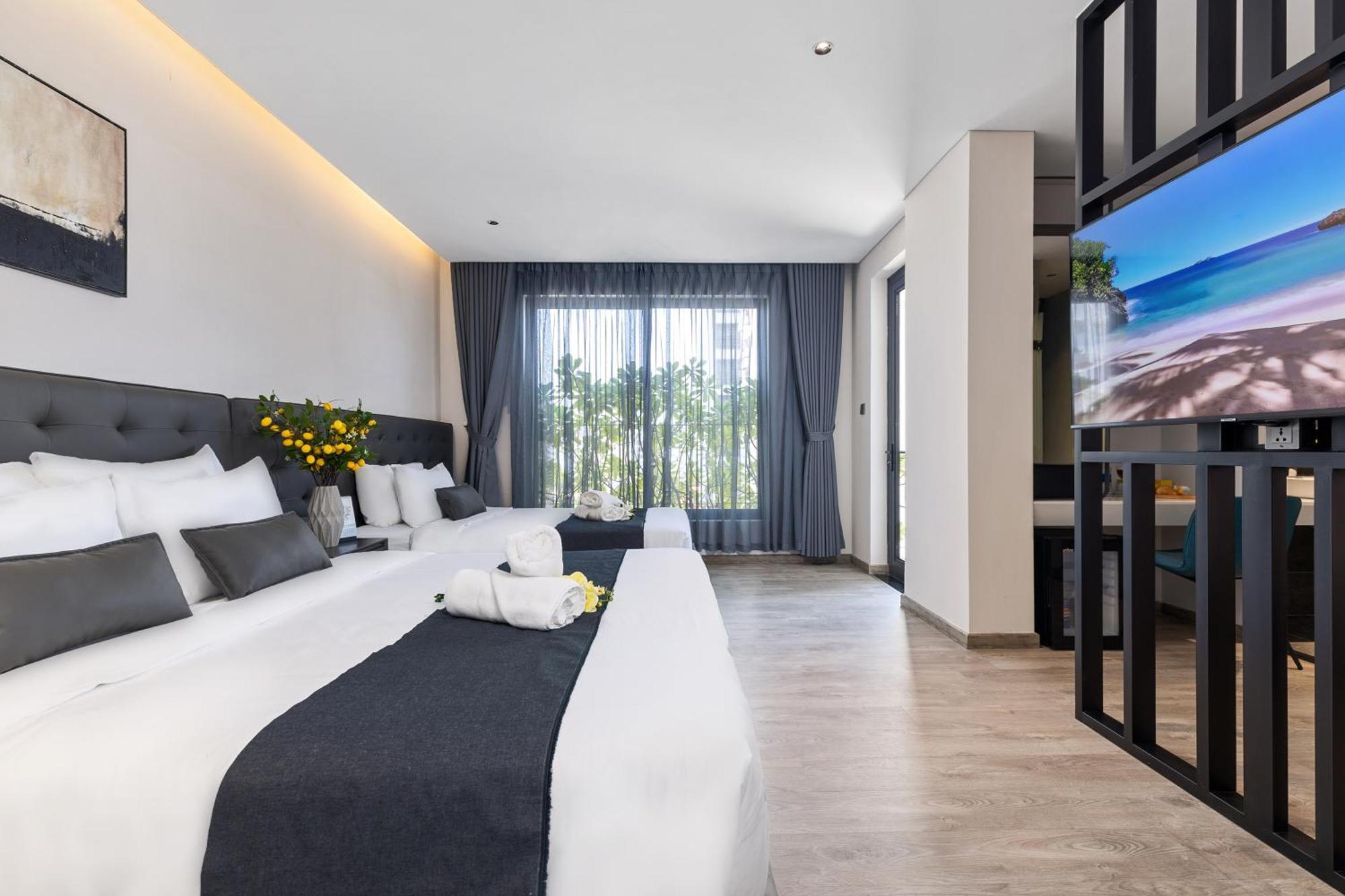 Jbay Beachfront Boutique Hotel Danang Exterior photo
