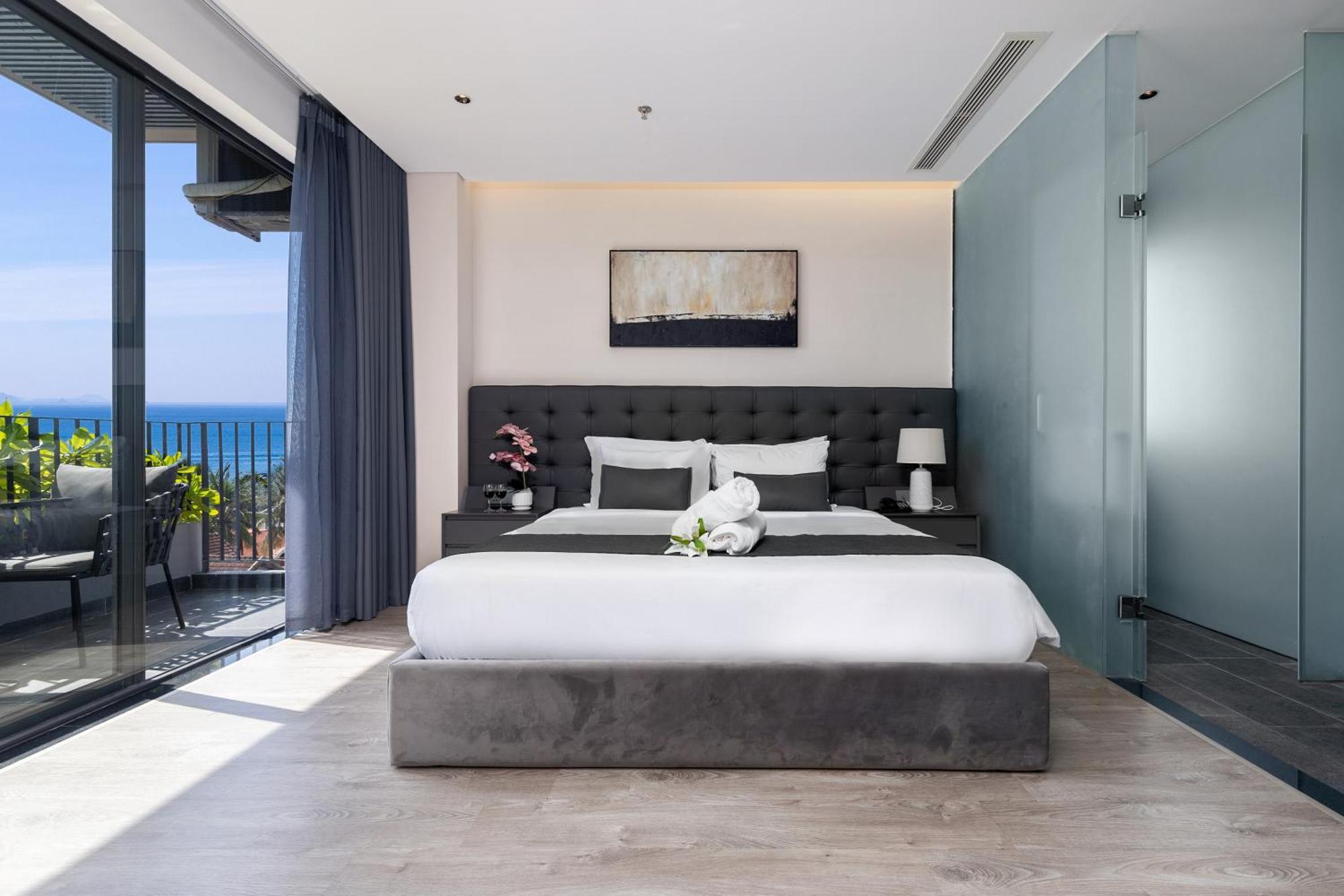 Jbay Beachfront Boutique Hotel Danang Exterior photo