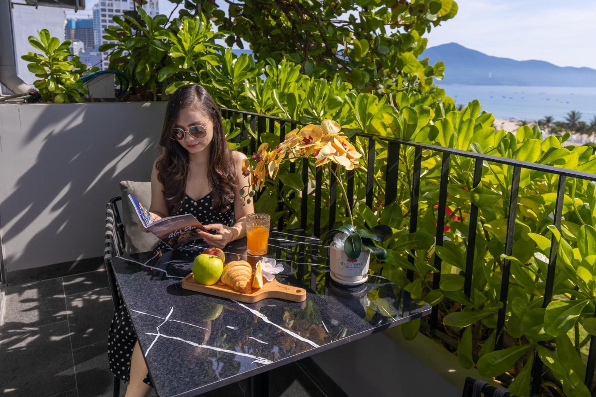 Jbay Beachfront Boutique Hotel Danang Exterior photo
