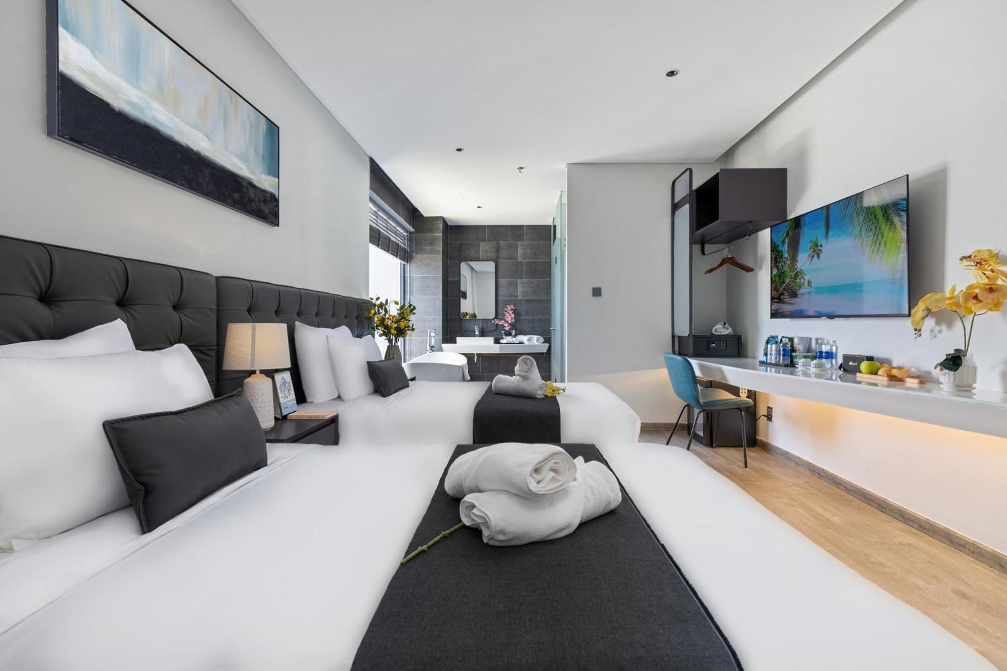 Jbay Beachfront Boutique Hotel Danang Exterior photo