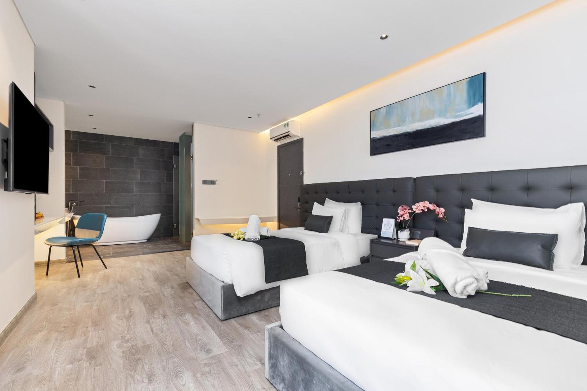 Jbay Beachfront Boutique Hotel Danang Exterior photo