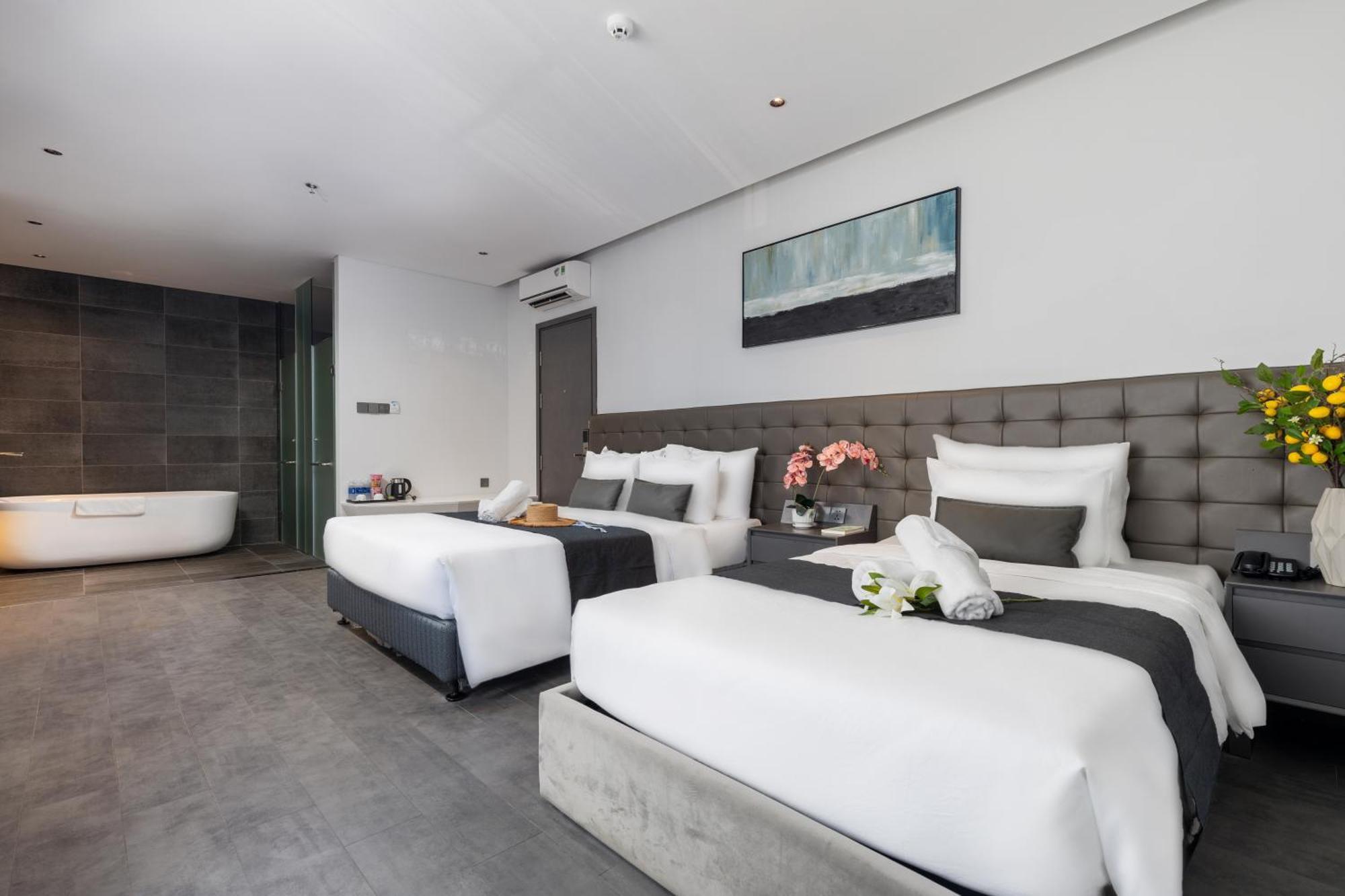 Jbay Beachfront Boutique Hotel Danang Exterior photo